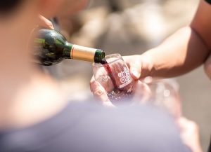 wine pour web