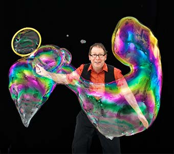 The Amazing Bubble Man (1:00PM)